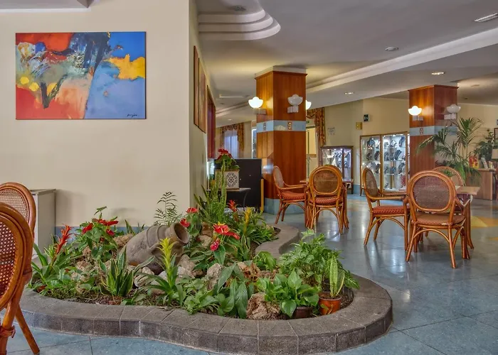 Caesar Palace Hotel Giardini Naxos