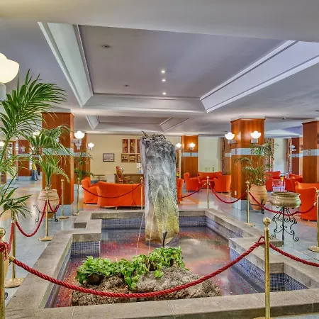 Caesar Palace Hotell 4*