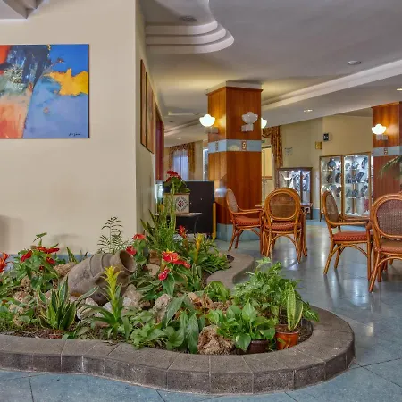 Caesar Palace Hotell Giardini Naxos