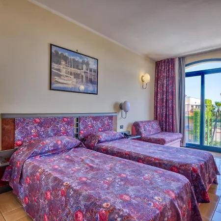 Hotell Caesar Palace Giardini Naxos