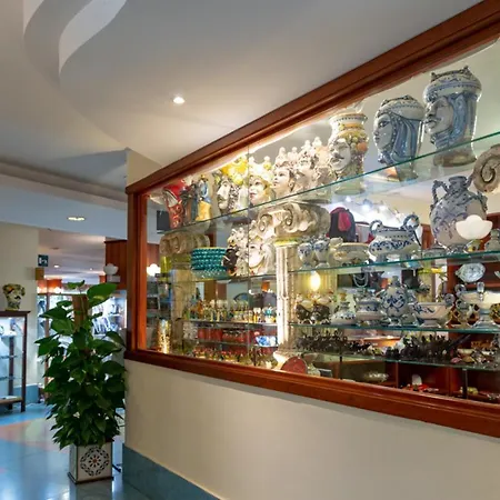 Hotell Caesar Palace Giardini Naxos