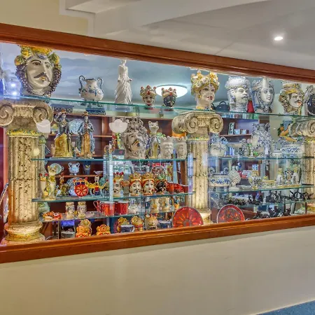 凯撒皇宫酒店 4* 贾迪尼-纳克索斯