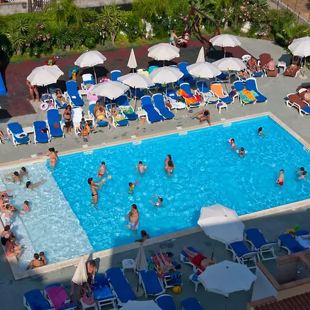 凯撒皇宫酒店 4*