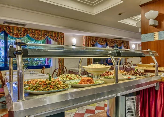 Отель Caesar Palace Джардини-Наксос