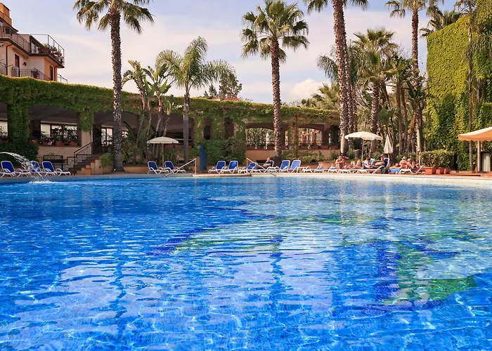 Отель Caesar Palace Джардини-Наксос